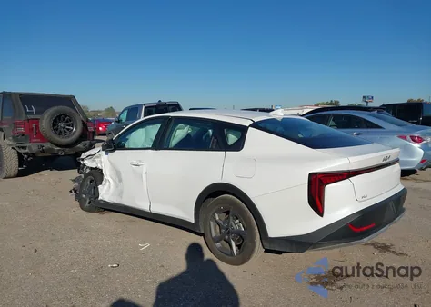 2025 Kia K4 Lxs from USA, damaged, VIN 3KPFT4DE7SE132861